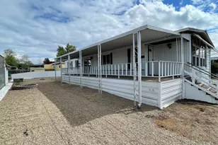 301 Freeman Rd, Central Point, OR 97502 - Photo 2