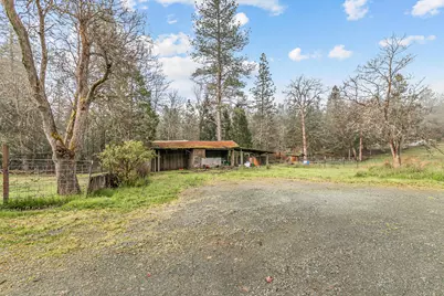 9600 W Evans Creek Road, Rogue River, OR 97537 - Photo 8