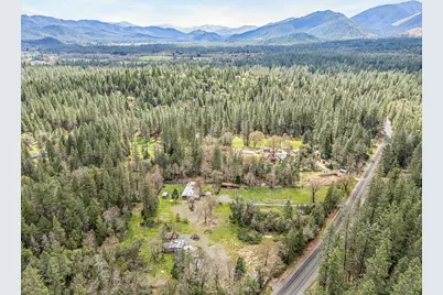 9600 W Evans Creek Road, Rogue River, OR 97537 - Photo 10