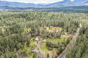 9600 W Evans Creek Rd, Rogue River, OR 97537 - Photo 10