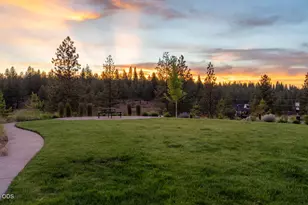 3054 NW Celilo Ln, Bend, OR 97703 - Photo 12