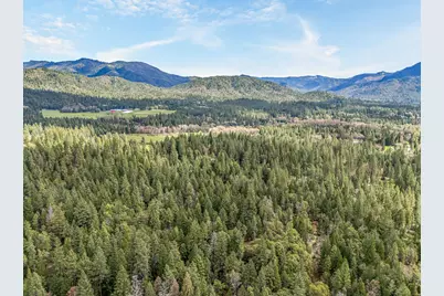 9650 W Evans Creek Road, Rogue River, OR 97537 - Photo 4