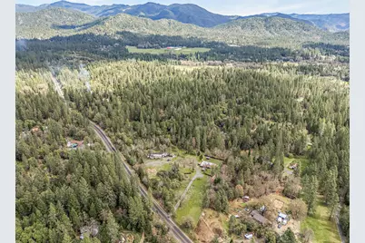 9650 W Evans Creek Road, Rogue River, OR 97537 - Photo 2