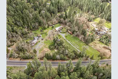 9650 W Evans Creek Road, Rogue River, OR 97537 - Photo 6