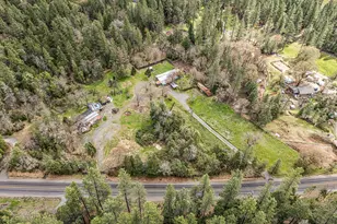 9650 W Evans Creek Rd, Rogue River, OR 97537 - Photo 6