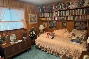 225 SW Westholm Ave, Grants Pass, OR 97526 - Photo 4