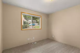 2495 NW Loma Vista Dr, Roseburg, OR 97471 - Photo 40