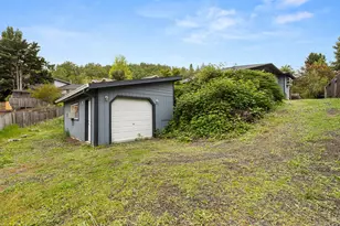 2495 NW Loma Vista Dr, Roseburg, OR 97471 - Photo 54
