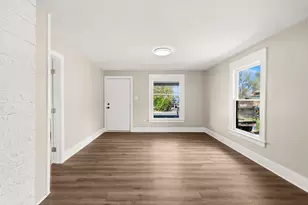 603 W 2nd St, Medford, OR 97501 - Photo 2