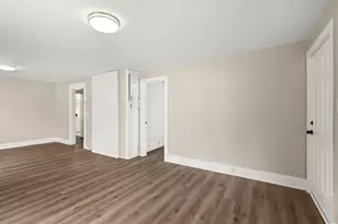 603 W 2nd St, Medford, OR 97501 - Photo 4