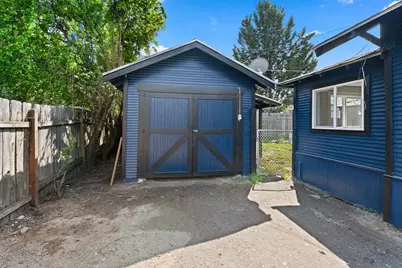 603 W 2nd Street, Medford, OR 97501 - Photo 20