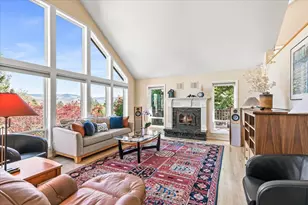 2014 Crestview Dr, Ashland, OR 97520 - Photo 1