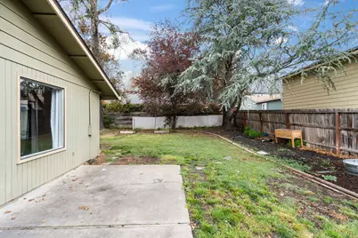 317 Highland Drive, Medford, OR 97504 - Photo 24