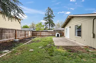 317 Highland Dr, Medford, OR 97504 - Photo 22