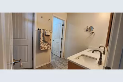 2695 NE 9th Street, Redmond, OR 97756 - Photo 14