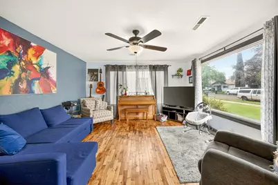 948 Murray Avenue, Medford, OR 97501 - Photo 4