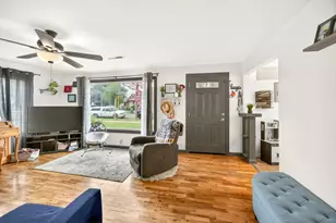 948 Murray Ave, Medford, OR 97501 - Photo 8