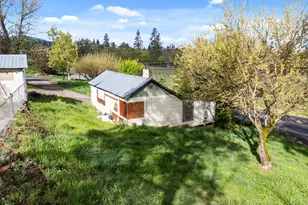 2373 Pioneer Rd, Talent, OR 97540 - Photo 24