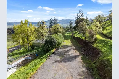 2373 Pioneer Road, Talent, OR 97540 - Photo 20