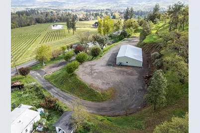 2373 Pioneer Road, Talent, OR 97540 - Photo 26