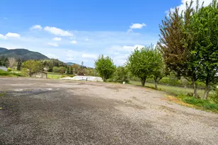 2373 Pioneer Rd, Talent, OR 97540 - Photo 22