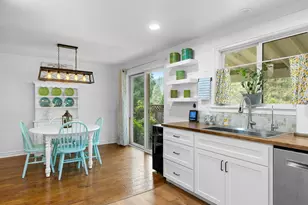 5460 Hwy 238, Jacksonville, OR 97530 - Photo 16