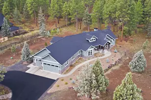 16055 Foothill Ln, Sisters, OR 97759 - Photo 2