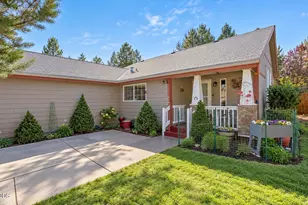 1045 W Collier Glacier Dr, Sisters, OR 97759 - Photo 32