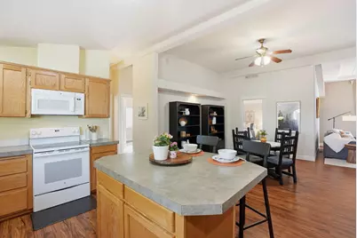 1045 W Collier Glacier Drive, Sisters, OR 97759 - Photo 10