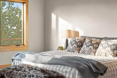 10715 Rockside Court, Redmond, OR 97756 - Photo 36