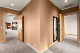 10715 Rockside Ct, Redmond, OR 97756 - Photo 44
