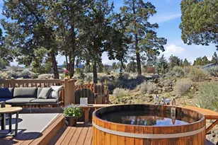 20784 Arago Cir, Bend, OR 97703 - Photo 16