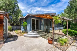 1953 SE Elkwood Ct, Bend, OR 97702 - Photo 30
