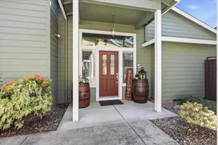 340 Live Oak Loop, Central Point, OR 97502 - Photo 4