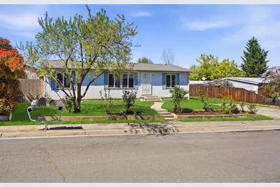 155 Lani Way, Talent, OR 97540 - Photo 4