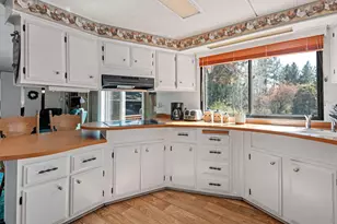 20061 Glen Vista Rd, Bend, OR 97703 - Photo 6