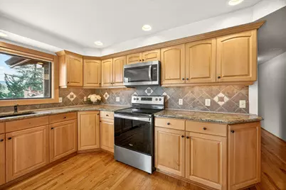 656 N Modoc Avenue, Medford, OR 97504 - Photo 16