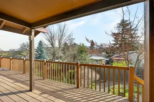 656 N Modoc Ave, Medford, OR 97504 - Photo 40