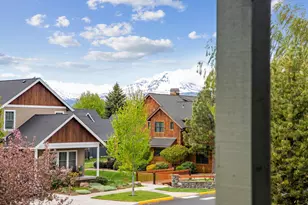 566 W Jefferson Ave, Sisters, OR 97759 - Photo 8