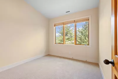 566 W Jefferson Avenue, Sisters, OR 97759 - Photo 14