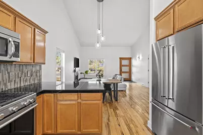 63713 Hunters Circle, Bend, OR 97701 - Photo 10