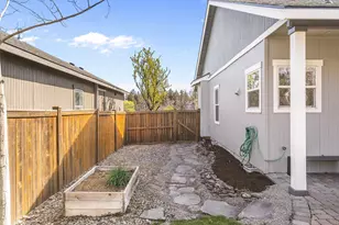 63713 Hunters Cir, Bend, OR 97701 - Photo 26