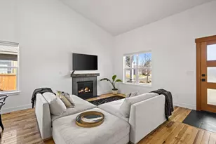 63713 Hunters Cir, Bend, OR 97701 - Photo 4