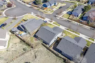 63713 Hunters Cir, Bend, OR 97701 - Photo 30