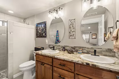 2271 Smokethorn Way, Medford, OR 97504 - Photo 24