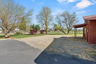 2653 Scenic Ave, Central Point, OR 97502 - Photo 28