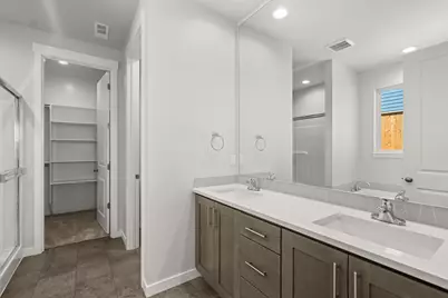 1141 Pumpkin Rdg Drive #320, Eagle Point, OR 97524 - Photo 14