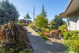 290 Harvard Pl, Medford, OR 97504 - Photo 52