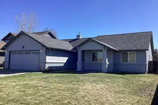 2046 NW 8th St, Redmond, OR 97756 - Photo 1