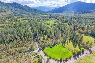 221 Hidden Valley Lane, Rogue River, OR 97537 - Photo 12